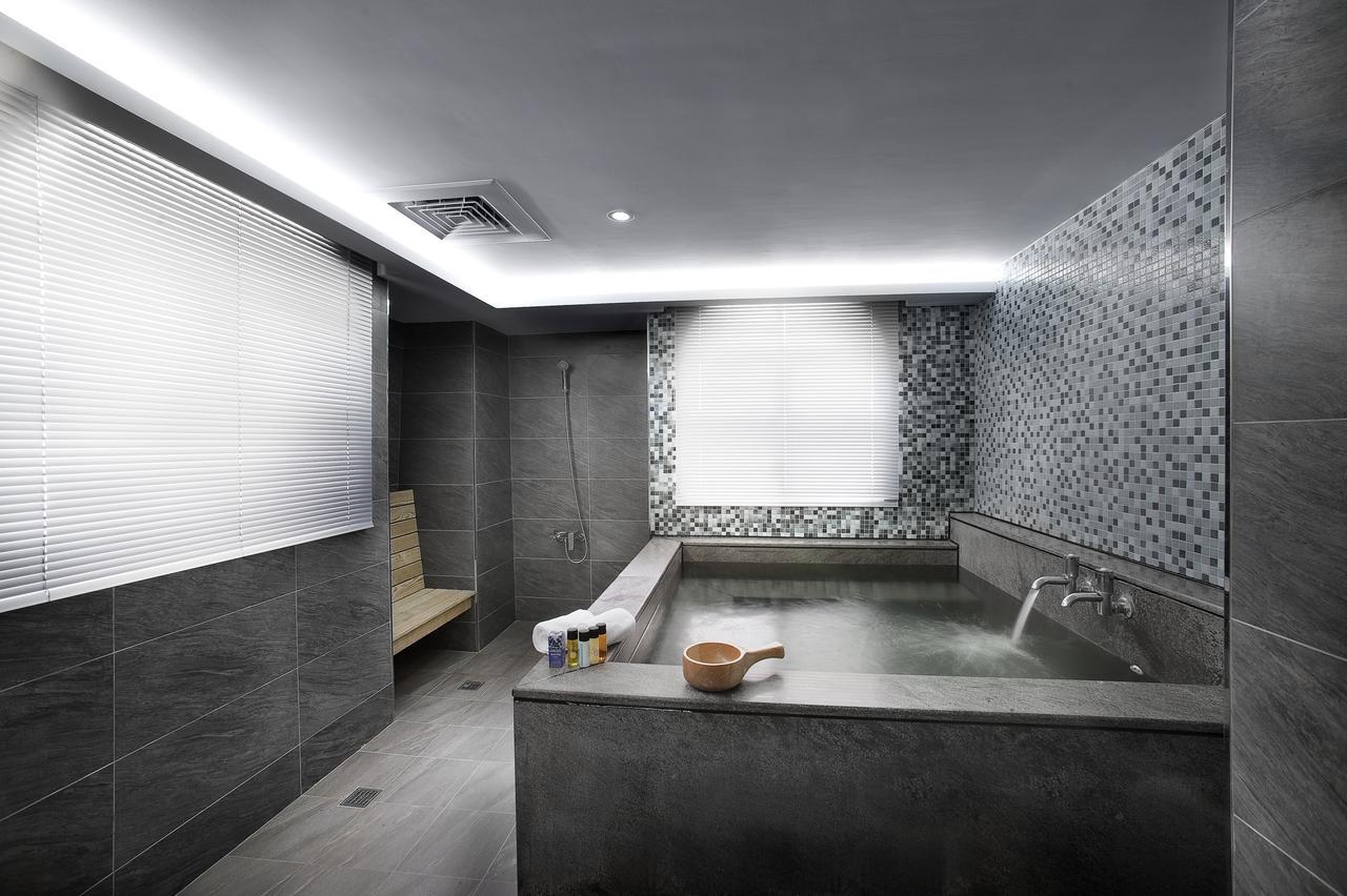 One Fukun Hotel Jiaoxi Esterno foto