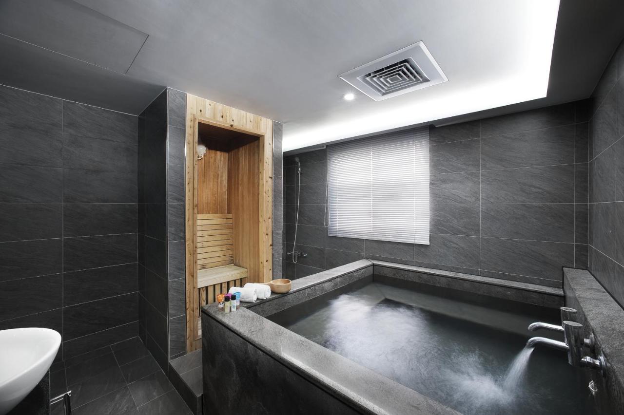 One Fukun Hotel Jiaoxi Esterno foto